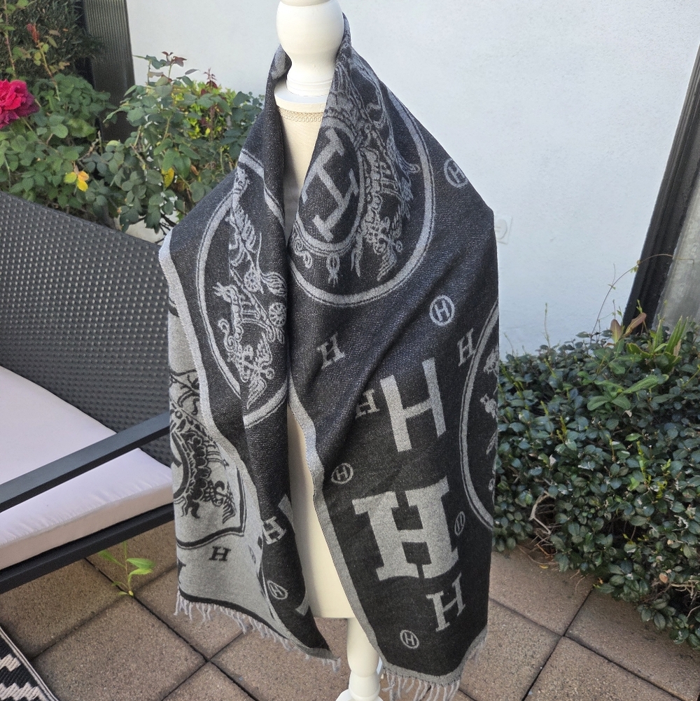 Hermes Black and Gray Monogram Cashmere-Blend Scarf